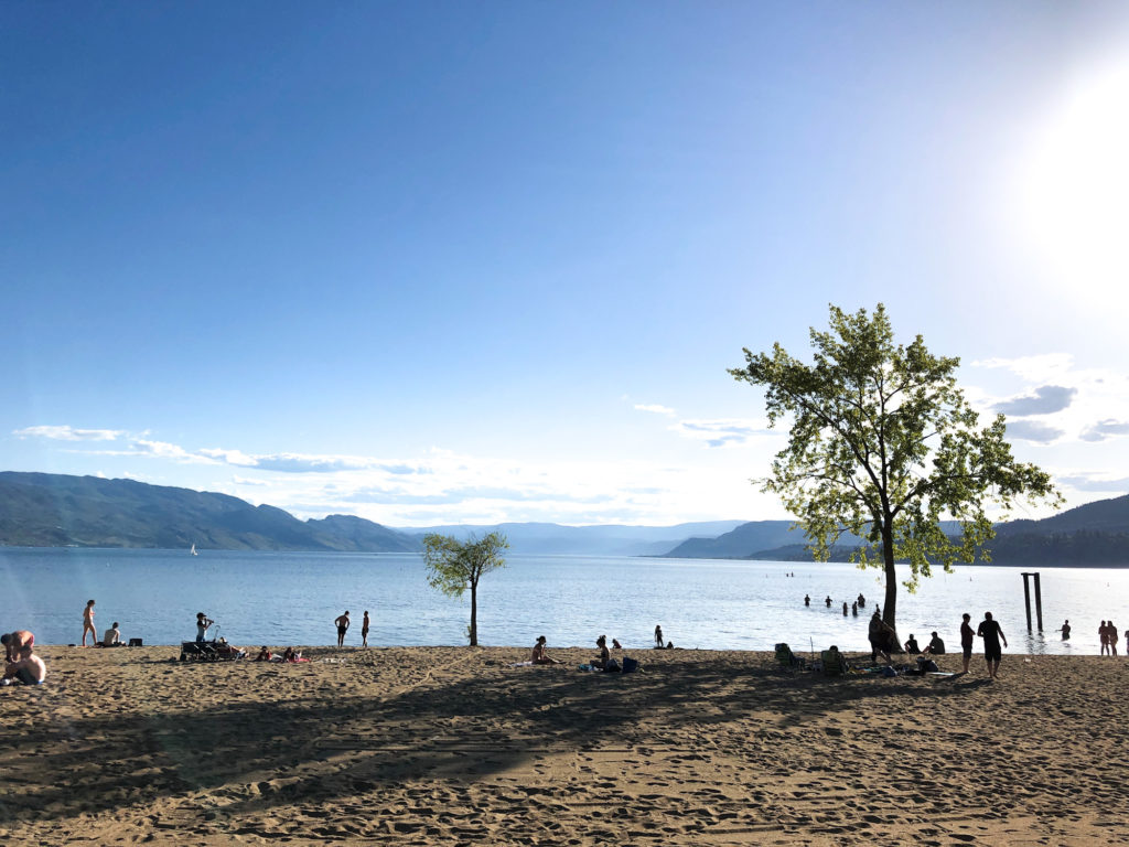 ケローナのビーチ