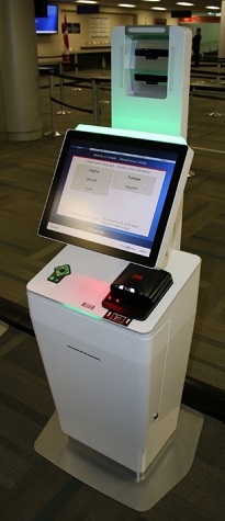 カナダの空港のキオスク